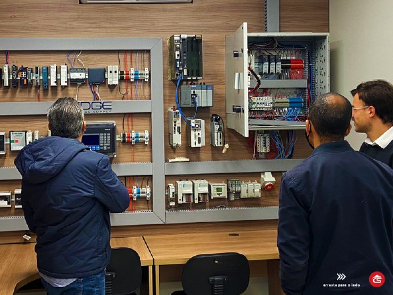 Empresas de Instalações Elétricas Prediais Telefone Barra Funda - Manutenção de Quadros Eletricos